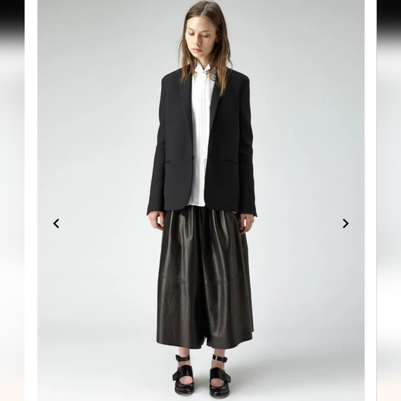 Acne Studios Jackets & Blazers - Acne Studios Cast Boyfriend Blazer Size 36